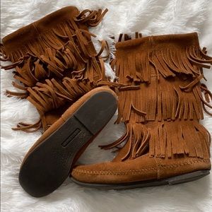 Minnetonka 3-Layer Fringe Boots